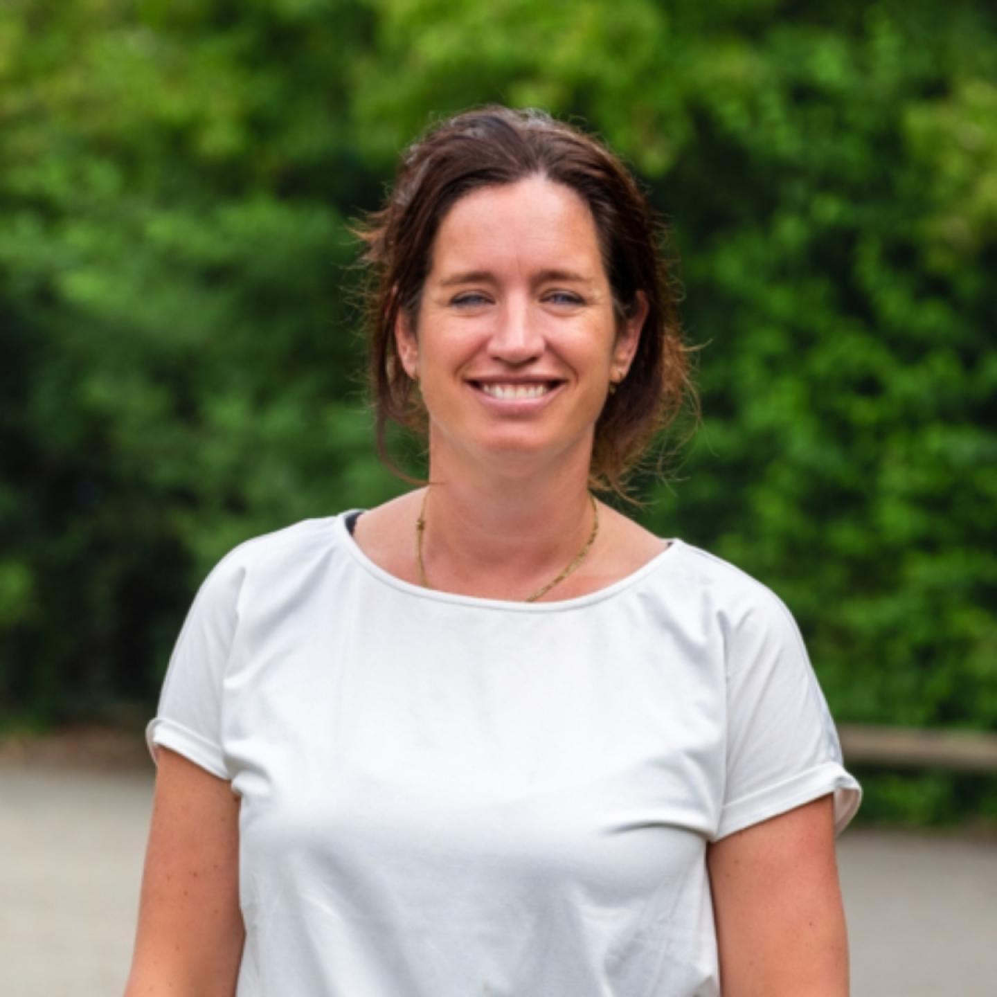 Nelleke Bakker